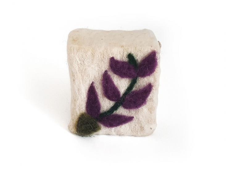 Lavanta Çiçeği İşlenmiş Keçeli Sabun 100 gr